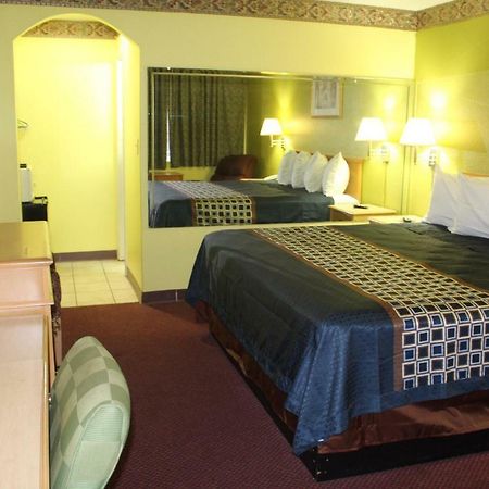 Hutchinson Inn Kültér fotó