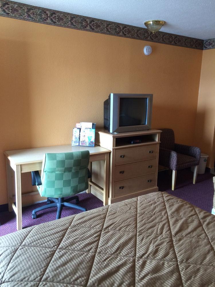 Hutchinson Inn Kültér fotó