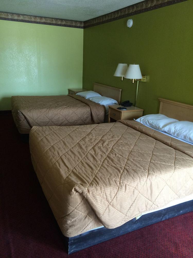 Hutchinson Inn Kültér fotó