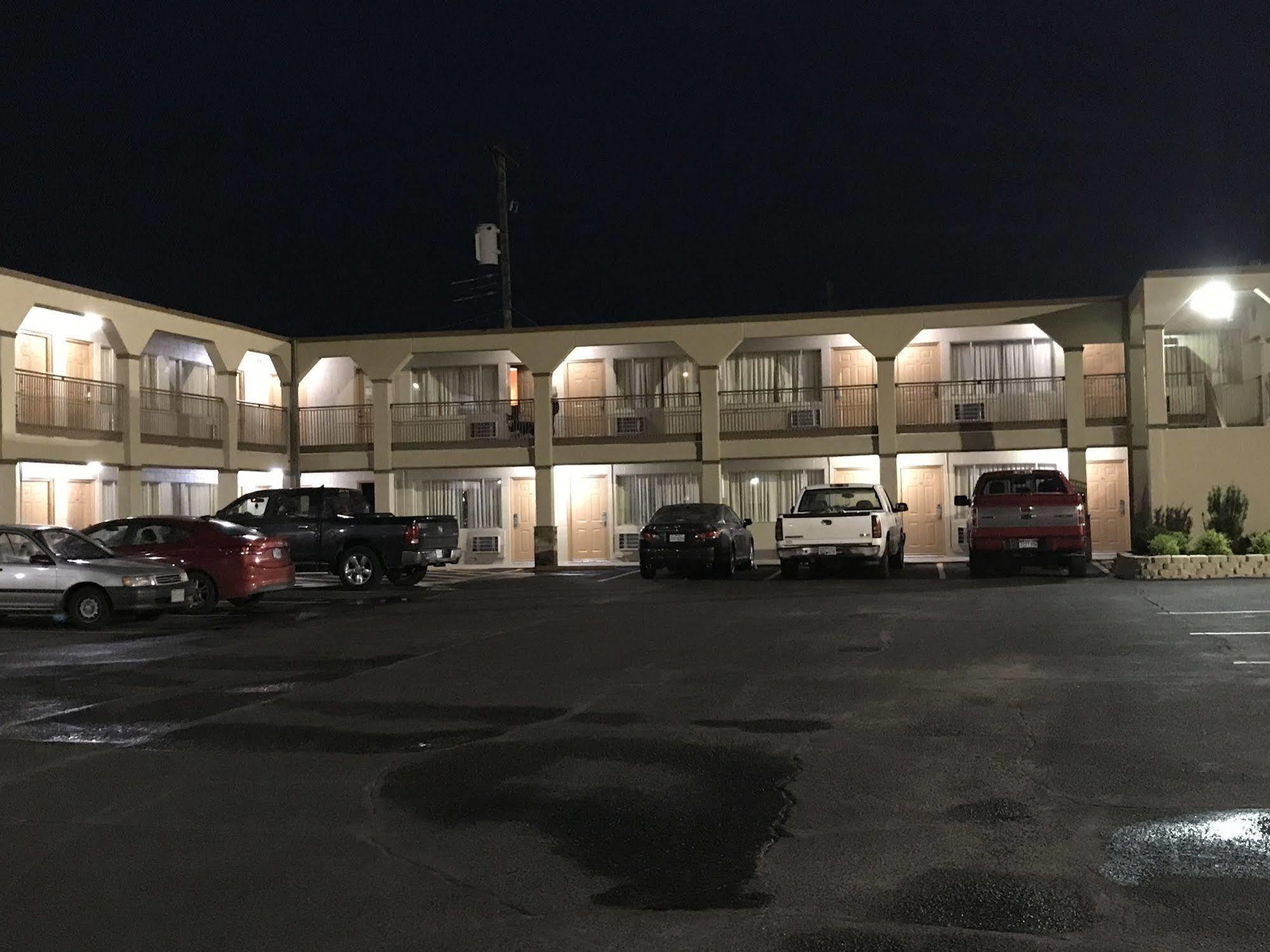 Hutchinson Inn Kültér fotó