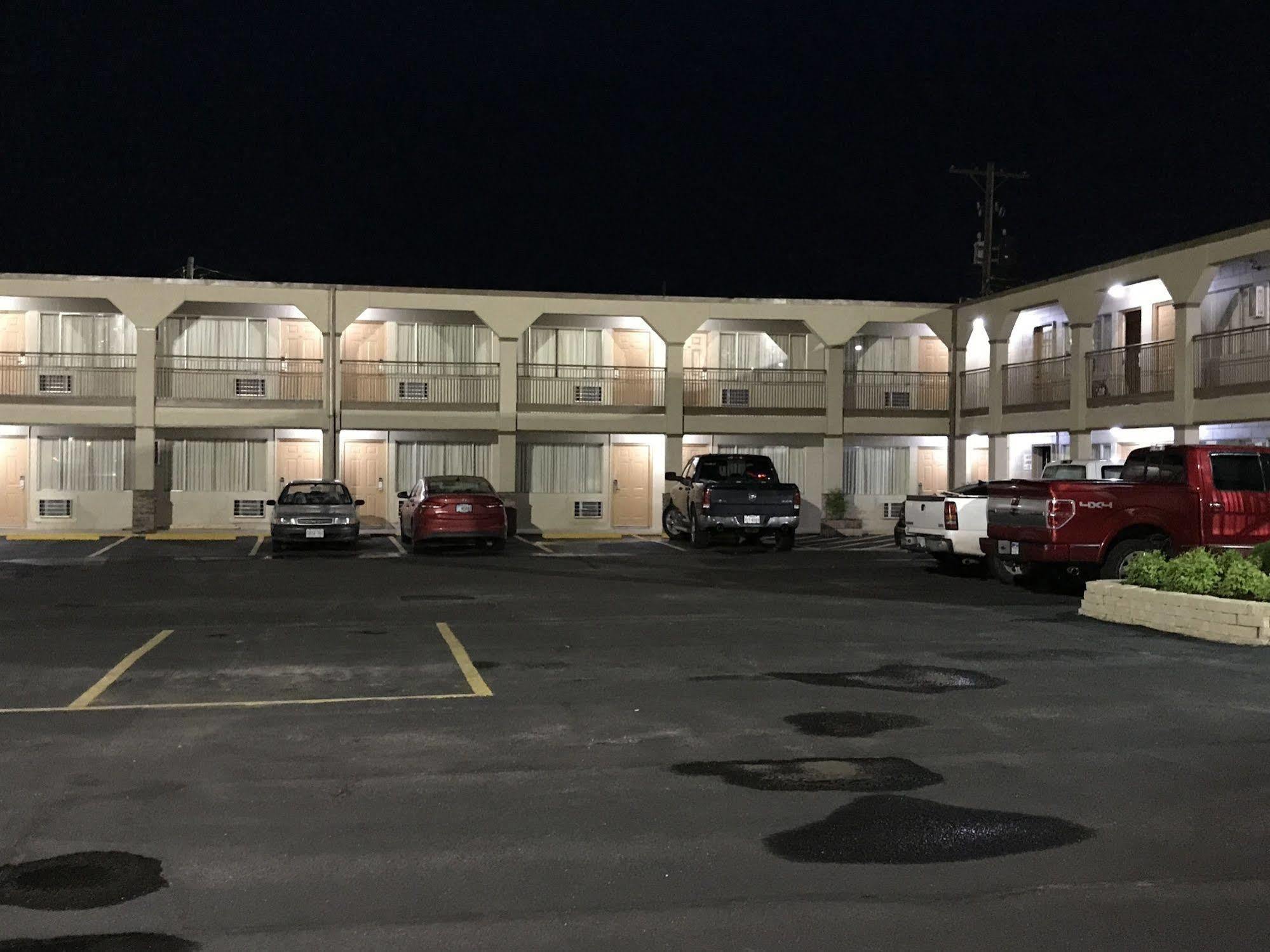 Hutchinson Inn Kültér fotó