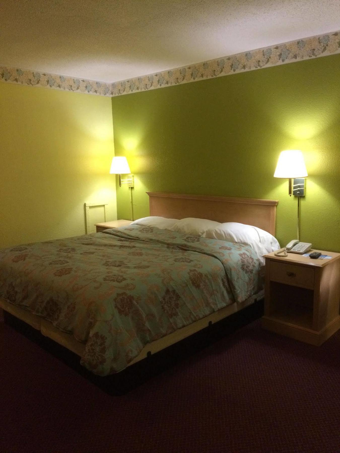 Hutchinson Inn Kültér fotó