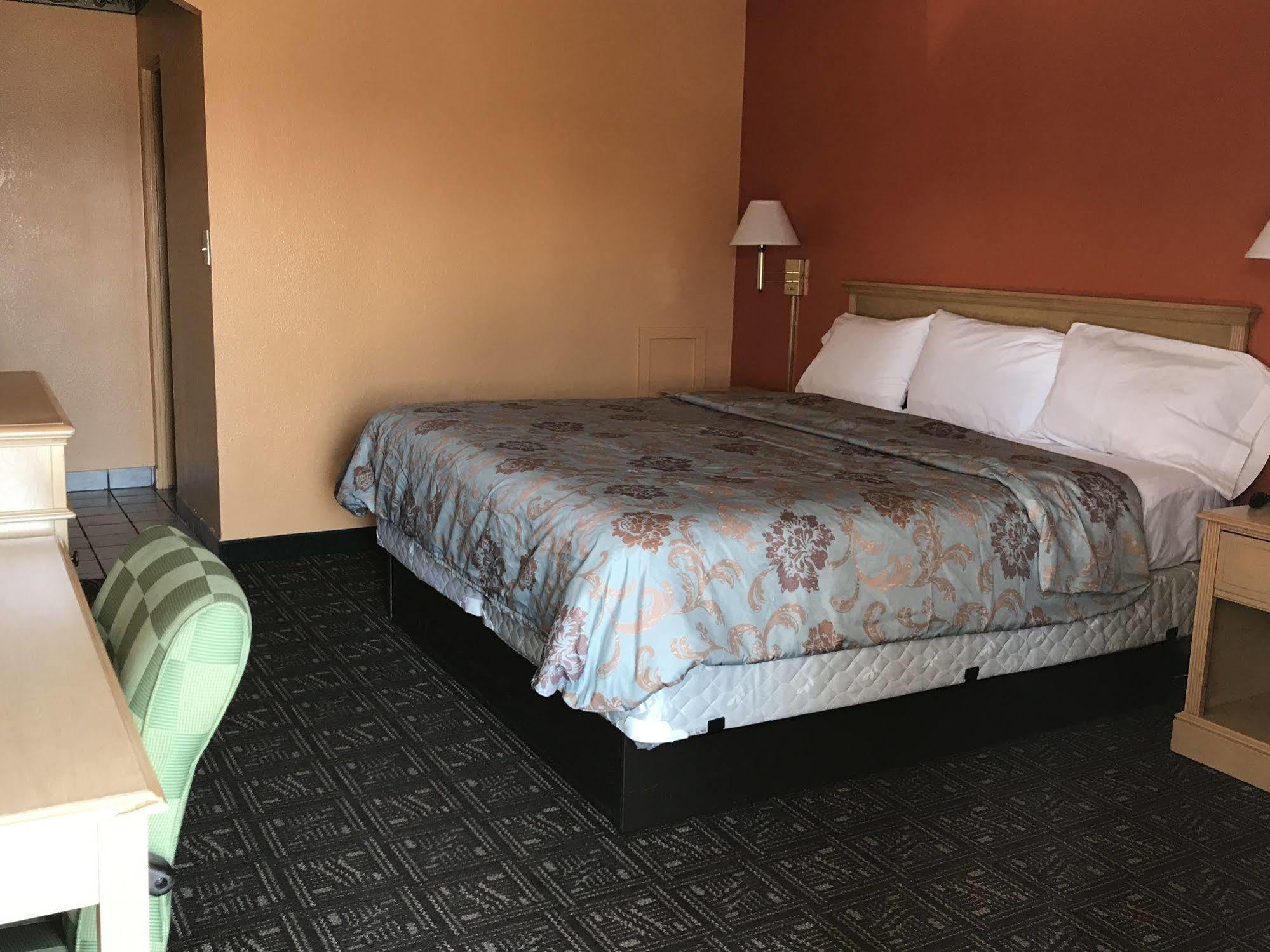 Hutchinson Inn Kültér fotó