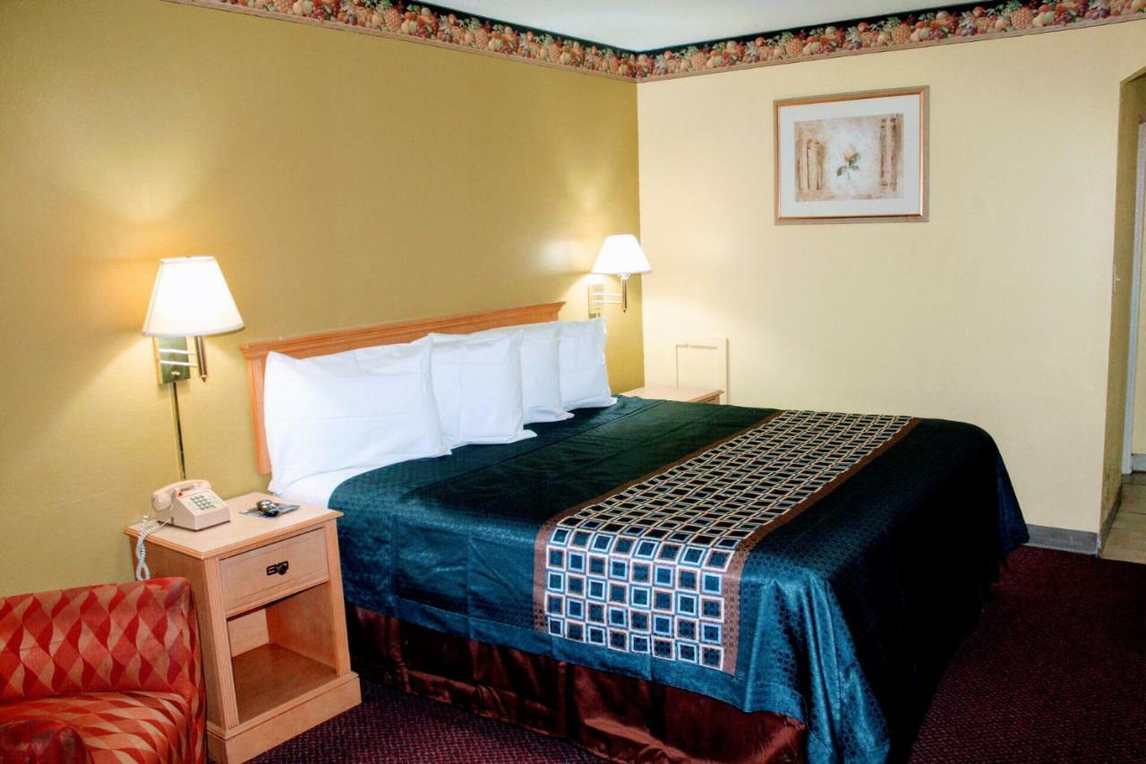 Hutchinson Inn Kültér fotó